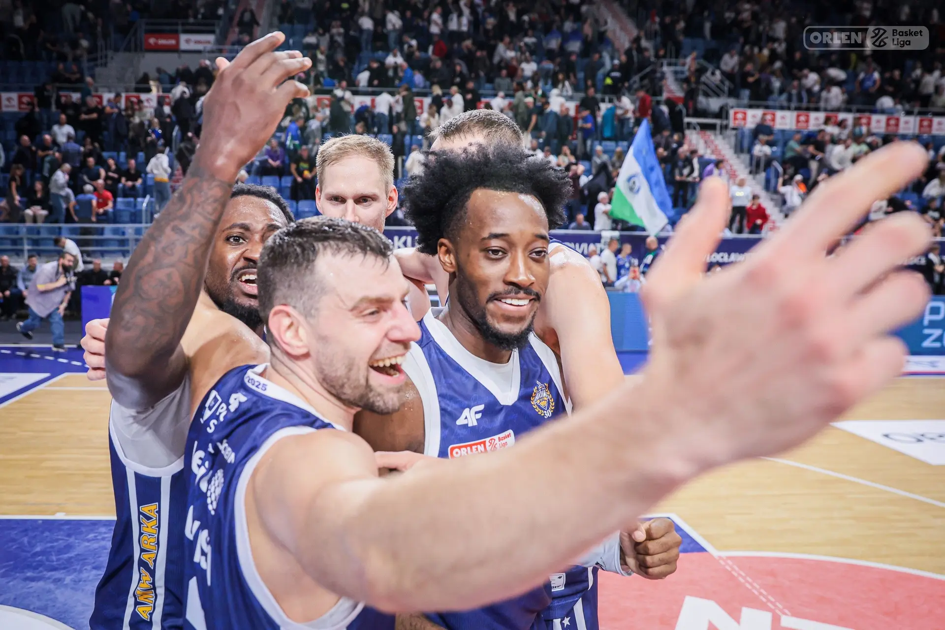 Arka wywozi zwycięstwo z Zielonej Góry po emocjonującym finiszu!