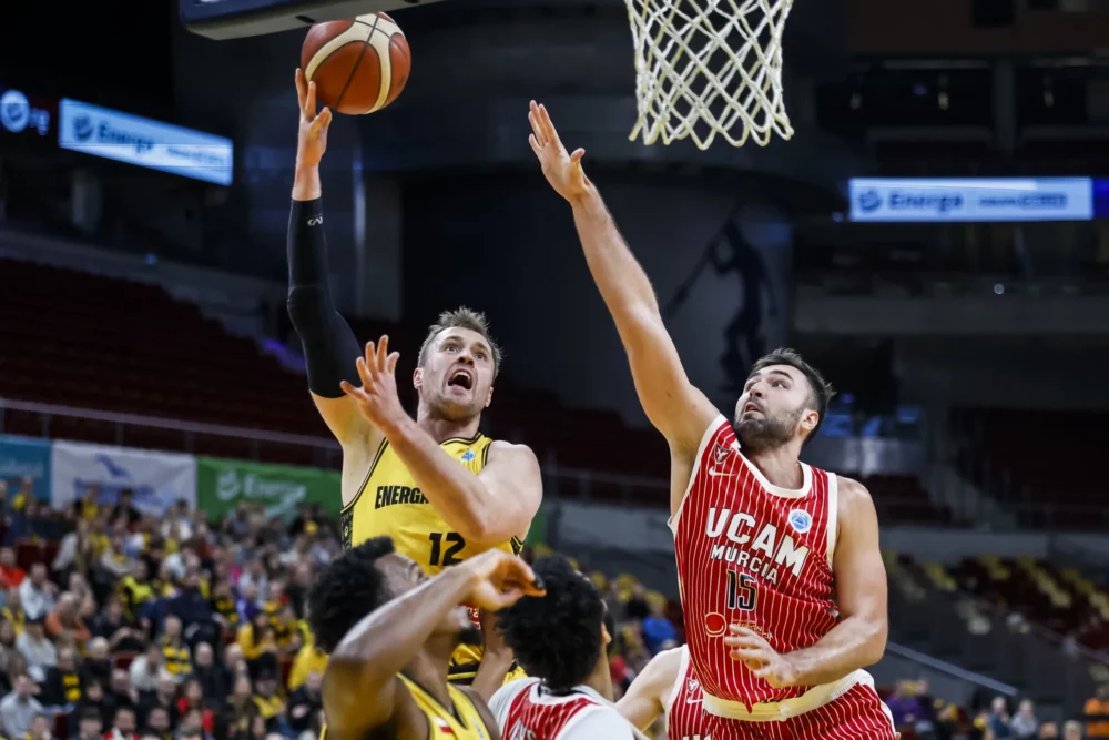UCAM wygrał w Sopocie. Energa Trefl w trudnym położeniu