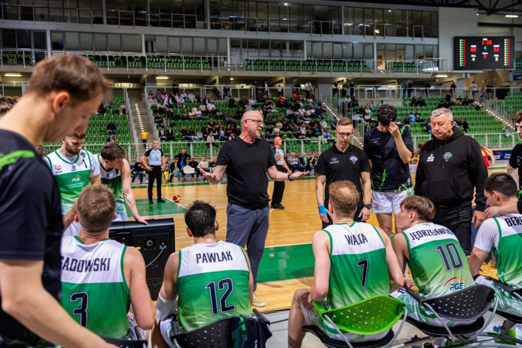 PGE GiEK Turów triumfuje w Krakowie i zalicza meldunek w półfinale