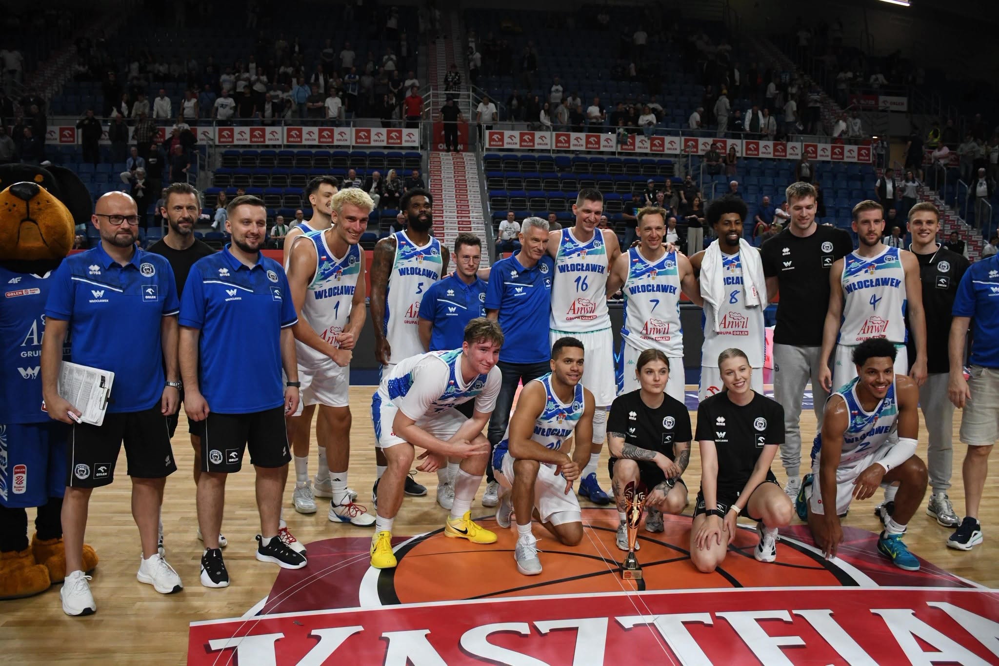 Niedziela w PLK: Anwil z Pucharem Kasztelana, Astoria lepsza od Trefla, pewny triumf Arki
