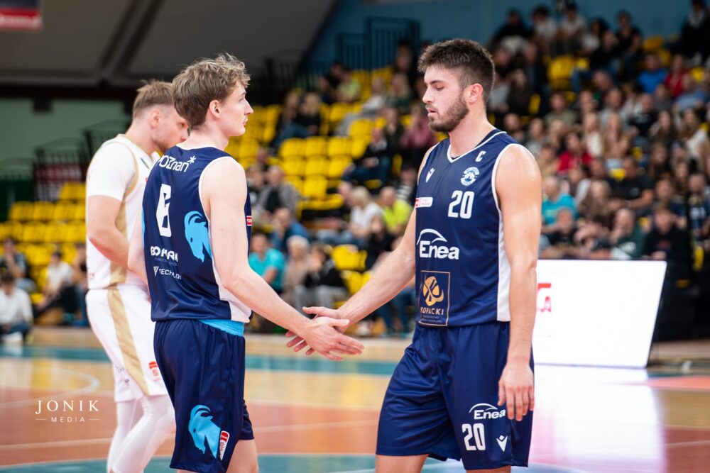 Enea Basket triumfuje w Krośnie!