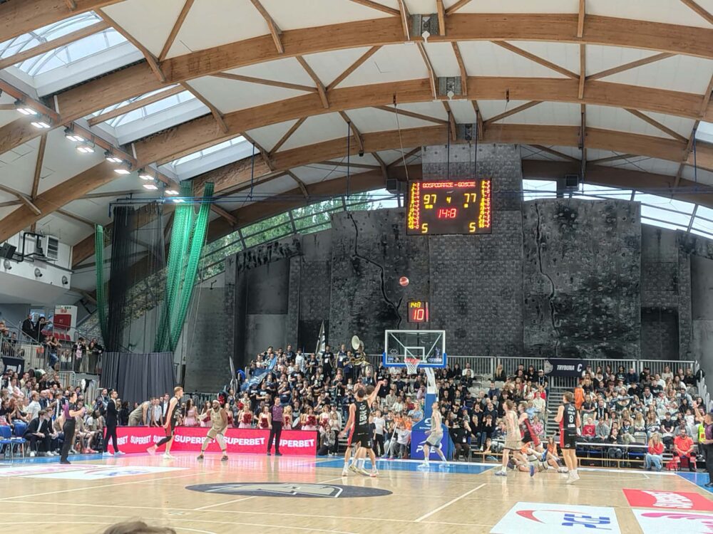 Spokojny triumf Dzików nad PGE Startem